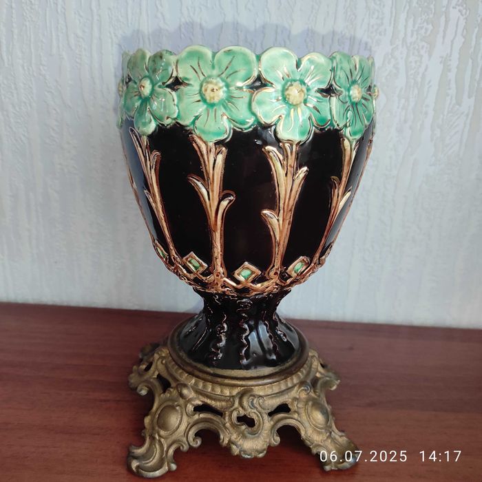 Антикварна лампа на 135 години