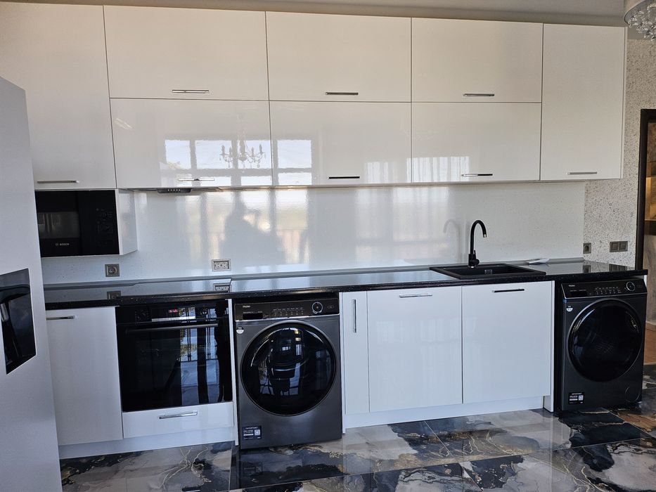 Продава се Тристаен апартамент в с. Приселци, Област Варна - 88 кв.м за 1762 €/кв.м - Снимка #2