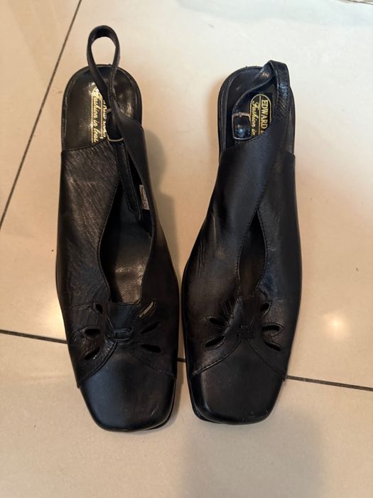 Pantofi dama cu toc mic din piele naturală