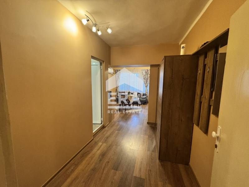 Ексклузивно! Четиристаен апартамент за продажба на ул."Княз Батенберг"