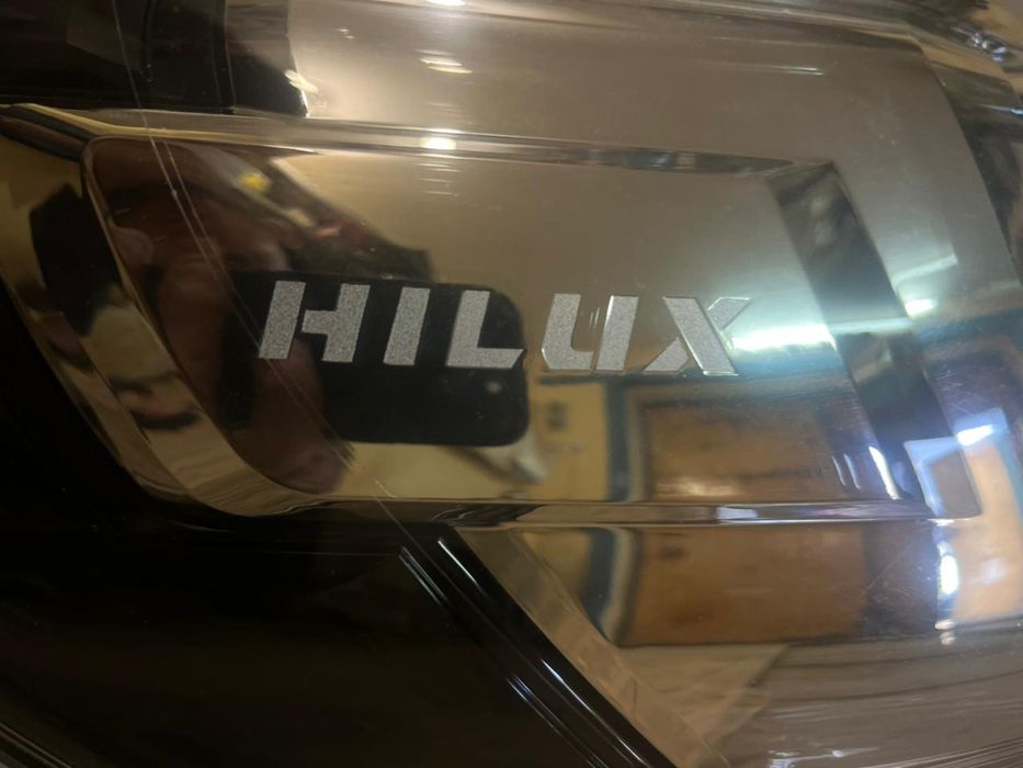 Фара на тойоту пикап