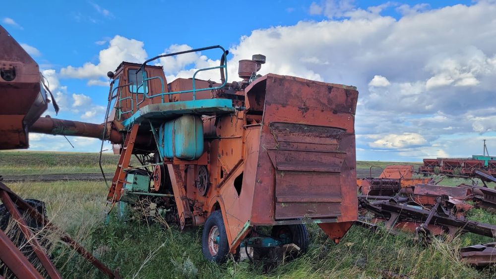 Продам запчасти на комбаин