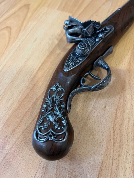 Реплика на кремъклия, комплект от два