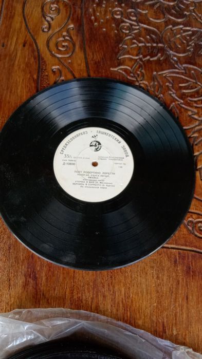 Продам пластинки СCСР 1000 ШТ. РЕТРО.