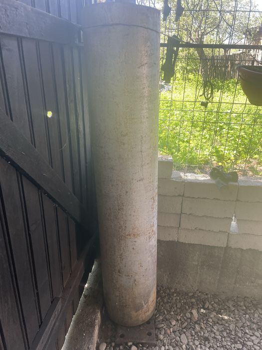 Boiler facut manual pentru apa calda.