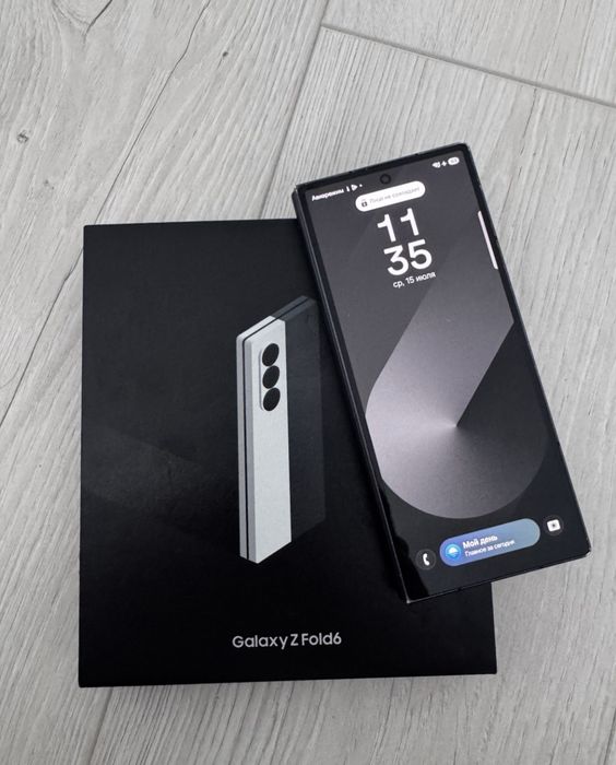 Samsung galaxy z fold 6