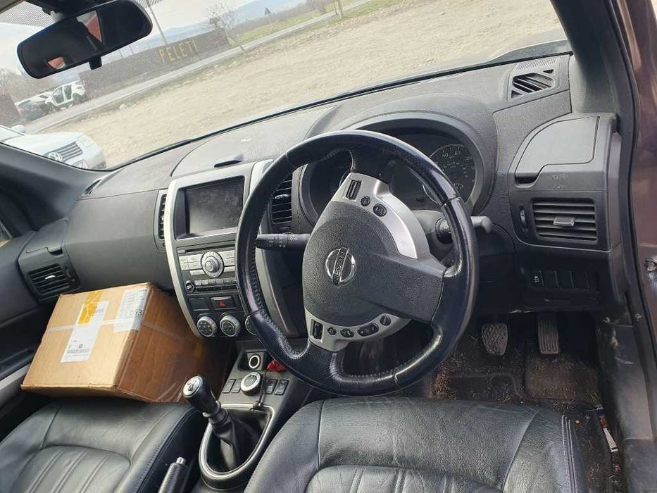 Dezmembrez  Nissan X-Trail 2.0 d  2011