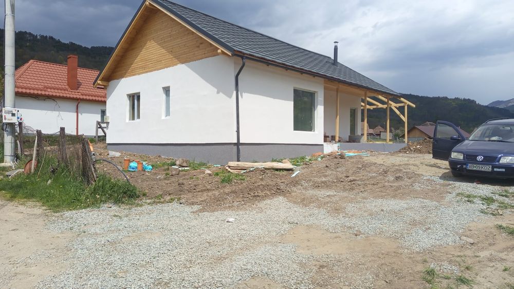 Construim case și cabane din lemn