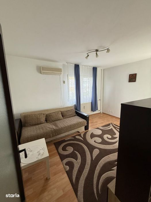 Apartament 2 camere Dristor, decomandat, loc parcare și boxă — fotografia 1