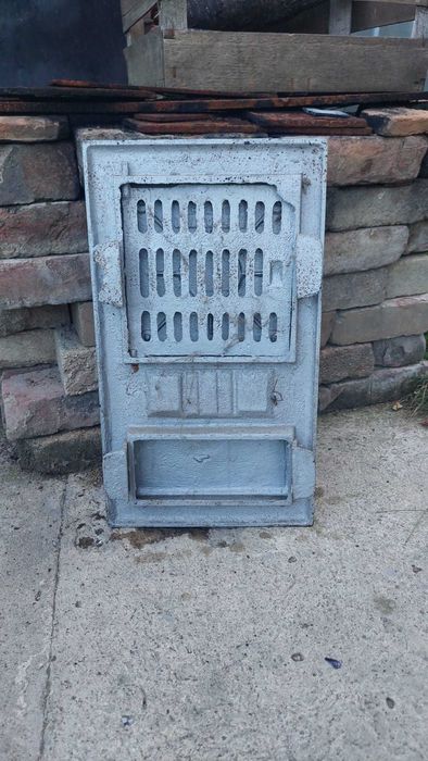 usă pentru sobă- 150 lei bucata, ultimele 2 buc
