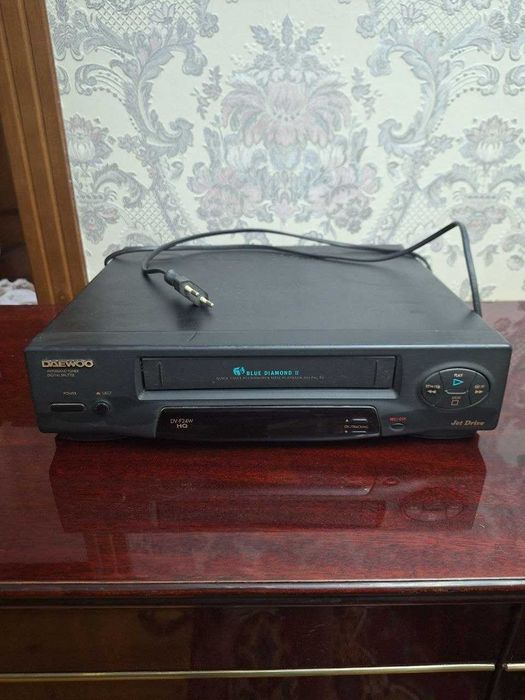 Срочно! Видеомагнитофон DAEWOO