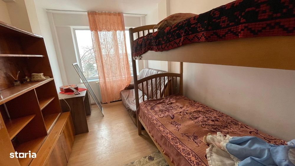 Apartament 3 camere,str.Spitalului