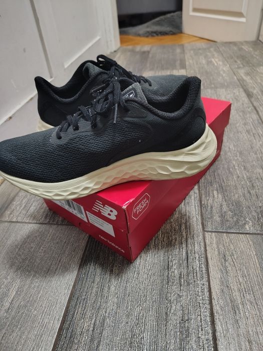 Маратонки NEW BALANCE FRESH FOAM 40 номер