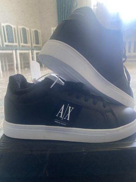 Осеньие кроссовки Armani (42-43) размер