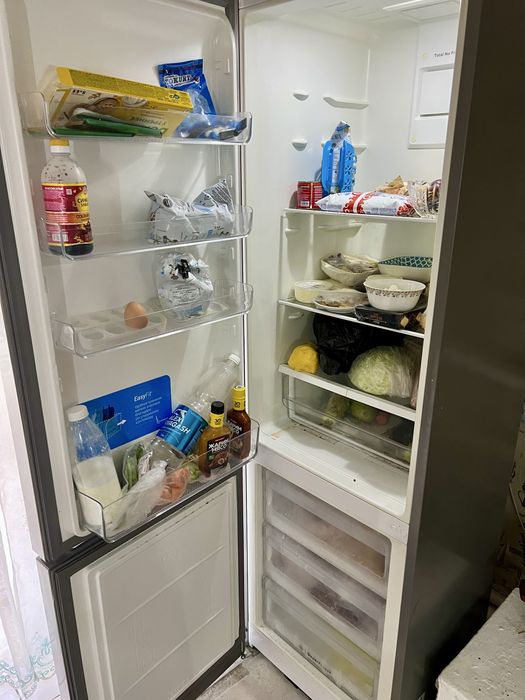 Продам Холодильник indesit No Frost