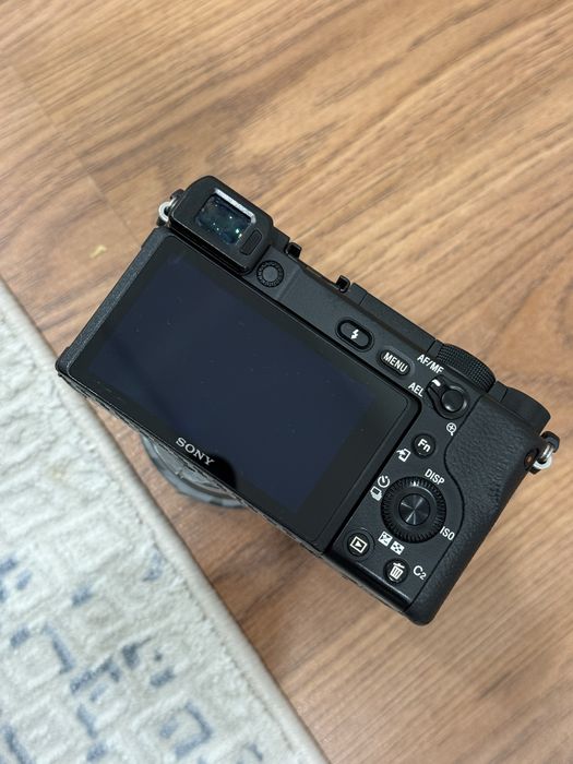 Sony A6400 gmaster