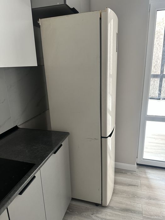 Холодильник продается морозильник хорошо не морозит