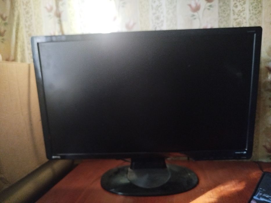 Продаю  монитор  .