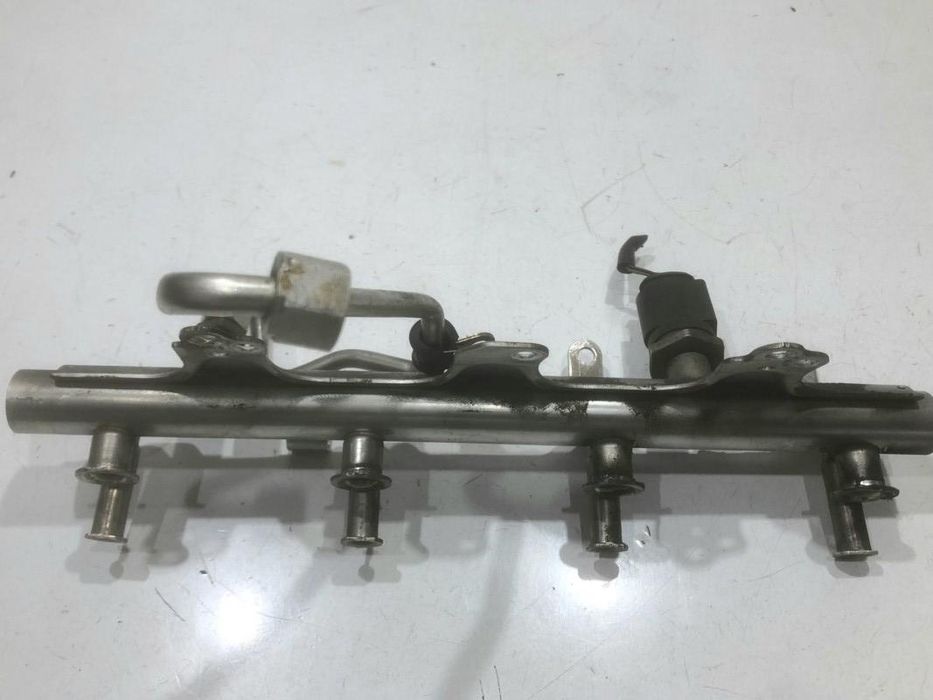 Rampa injectoare Audi Q5 8R 2.0 tfsi CDNB, CDHA, CDHB 06j133317m