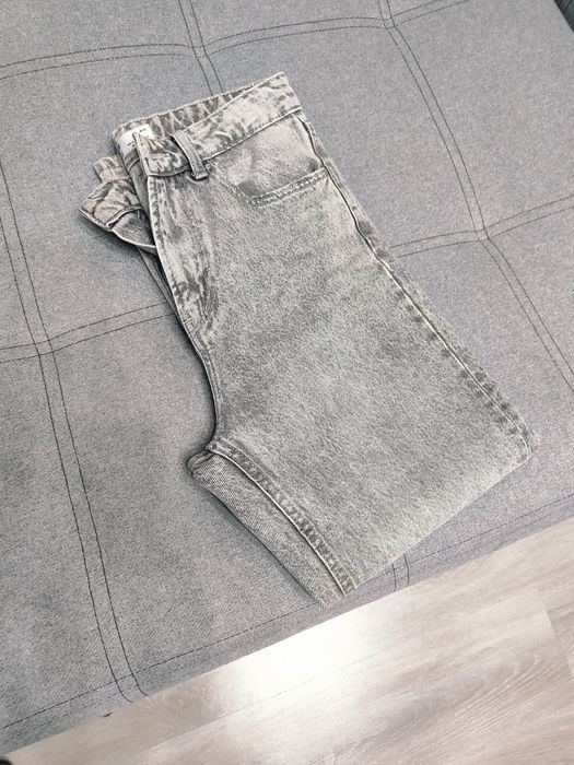 Джинсы mom  bershka