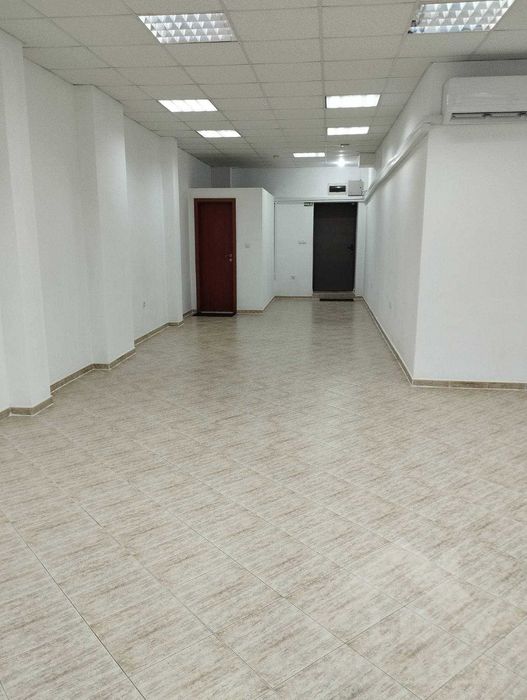 Търговско помещение под наем, кв.Левски