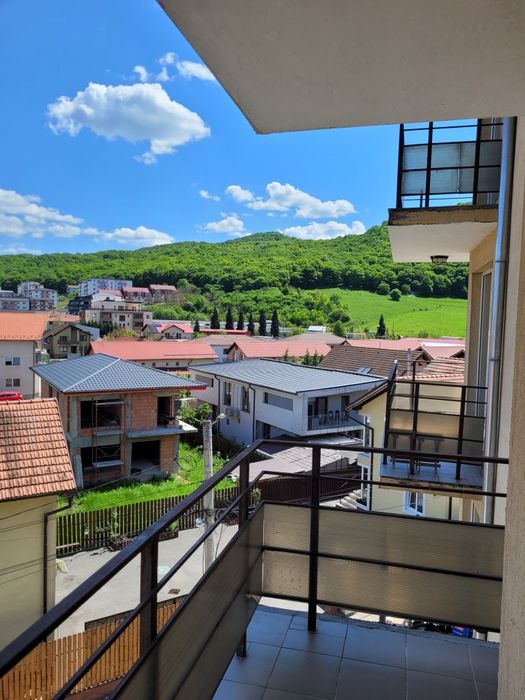 Persoana fizica dau în chirie apartament foresti 2 camere ( inchise) plus bucătărie. Disponibil de la 1 Mai