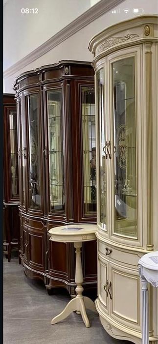 Витрина, стол, стулья, зеркало от ПАЛЕРМО