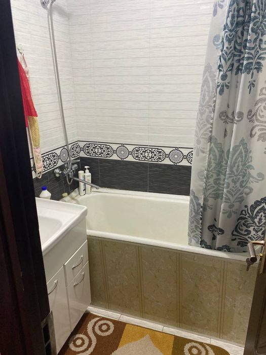 Яккасарай ул.Бобура 81д 2 комн