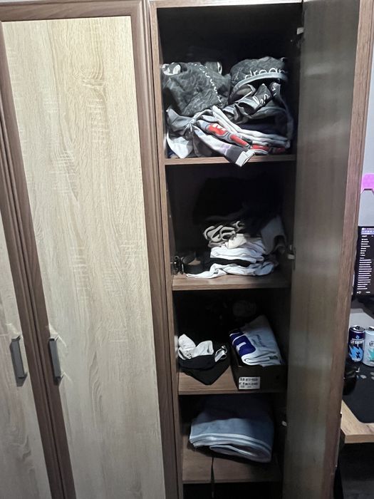 Продам шкаф нахожусь в прихане