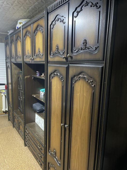 Продается шкаф в гостиную