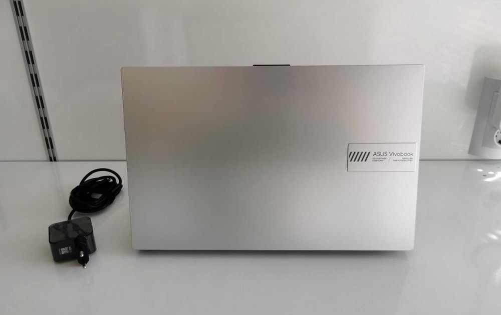 Лаптоп Asus Vivobook Go 15 E1504FA-BQ2345 (8GB-512GB)