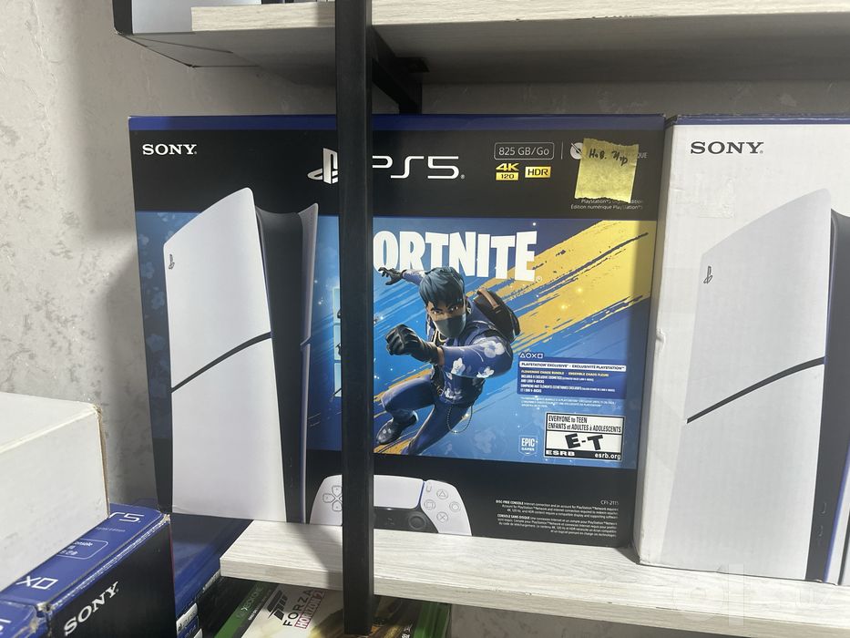 Продам Playstation 5 slim disc 1TB новый  привозной гарантия 1год