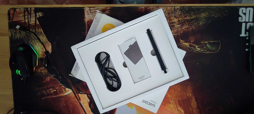 Wacom Intuos Small Bluetooth - таблет за рисуване и писане (зелен)