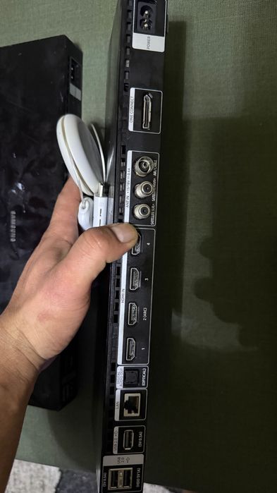 Samsung One Connect Box за QLED телевизори