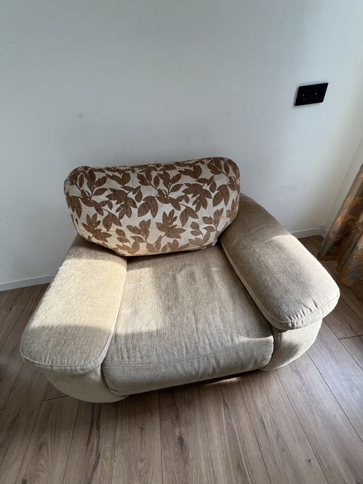 Продам диван и кресло