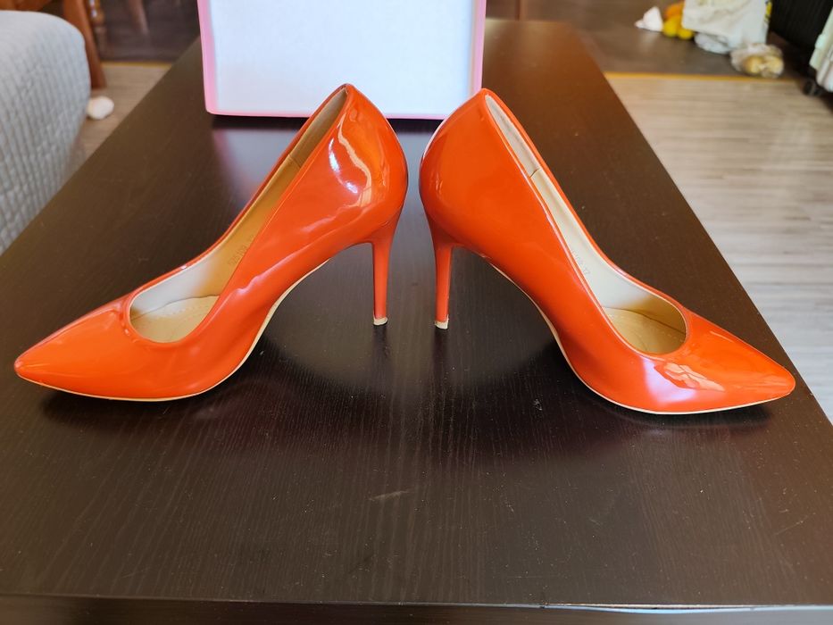 Офицялни  затворени обувки лачени