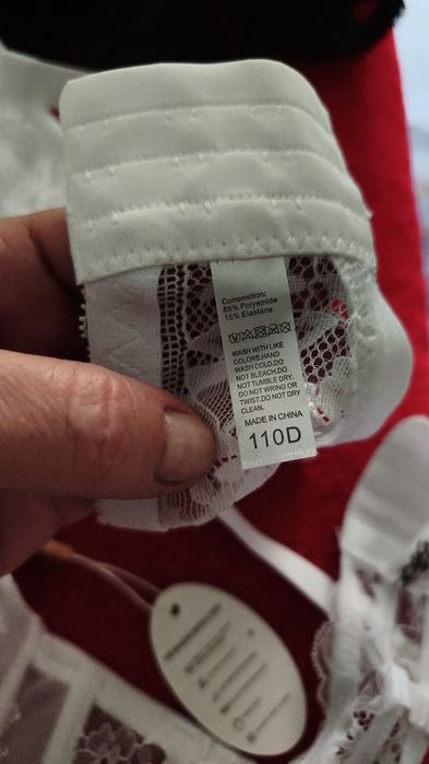 Продам бюстгальтера