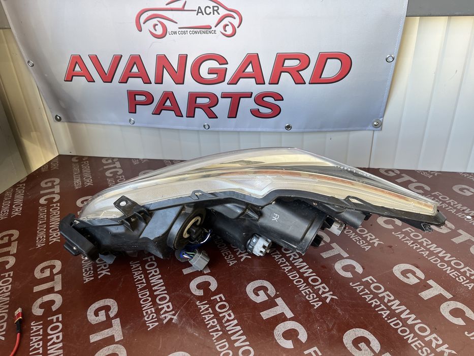 Фар Subaru Legacy Outback 2018- 2бр