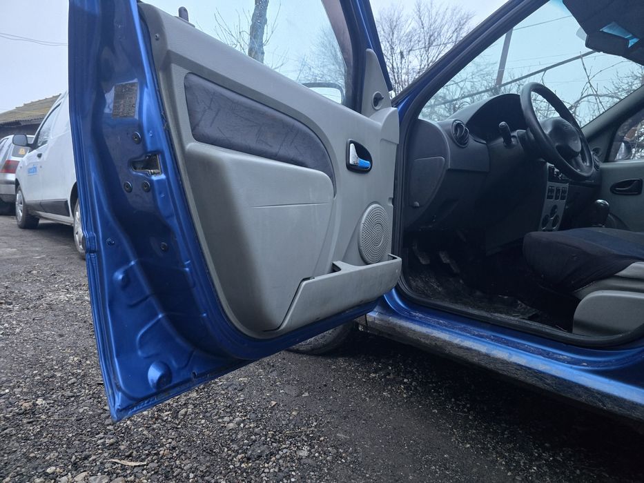 Dezmembrez Dacia Logan 1.6 mpi
