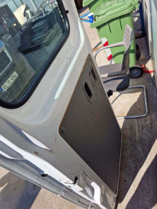 Usa stanga portiera spate mercedes sprinter doka 2017 fara rugina