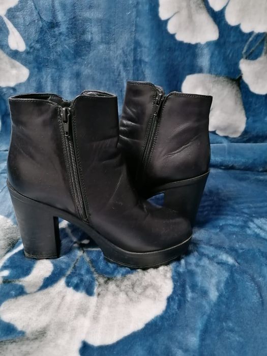 Женские  полусапожки.