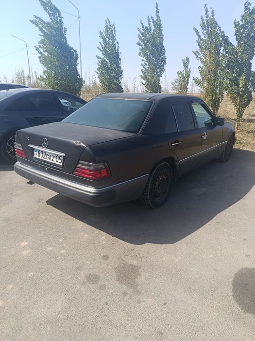 Мерседес 124 об 2.2 мех продам.