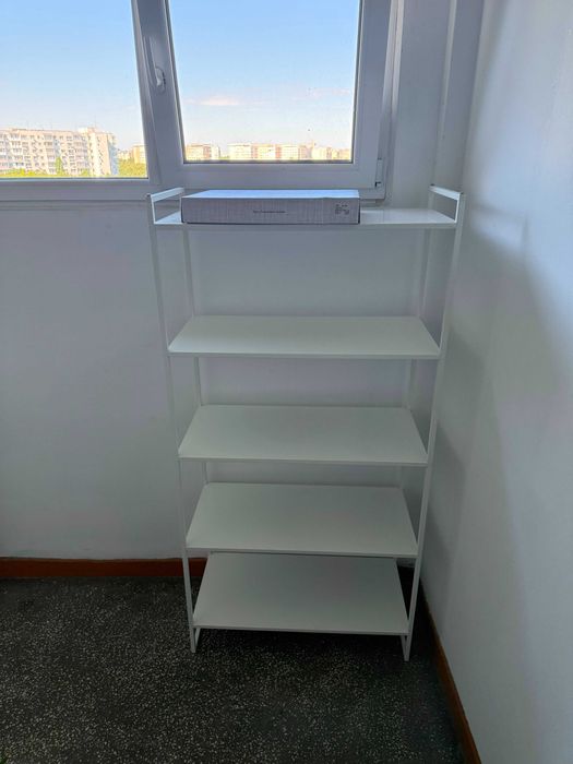 Etajera din metal IKEA similara JOSTEIN