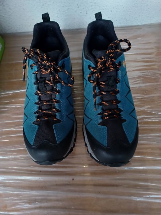 Туристически обувки Briting