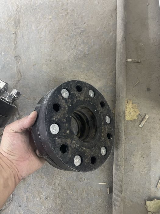 Проставки на mitsubishi pajero