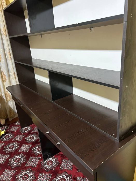 Стол с отделением и навесной полками