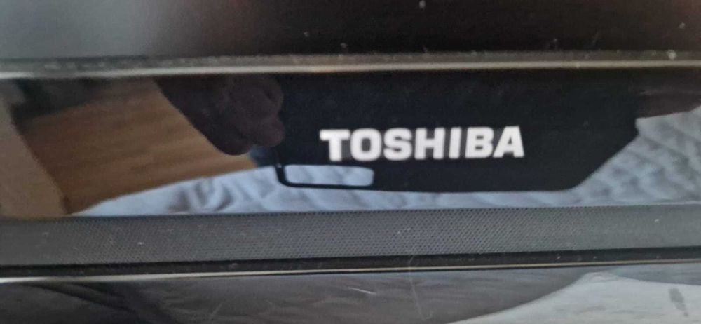 телевизор TOSHIBA со встроенным DVD