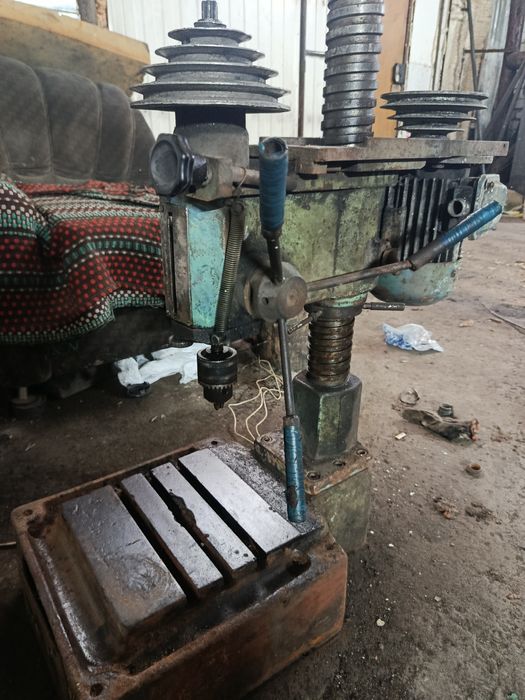 Сверлильный станок