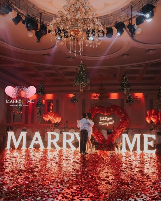 Предложение руки и сердца