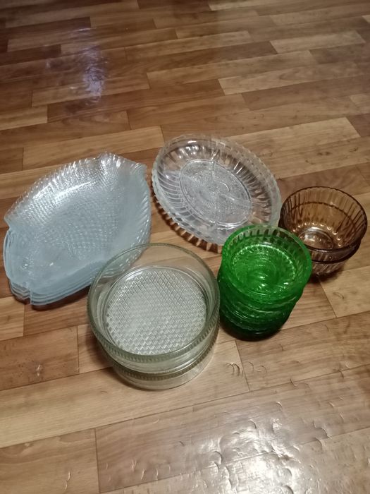 Продам посуду все отдам за 5000 тысяч